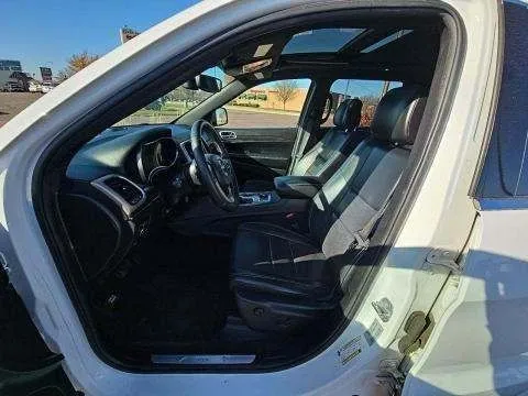 More photos of 2017 Jeep Grand Cherokee Limited at Indy Auto Man - Indianapolis, IN