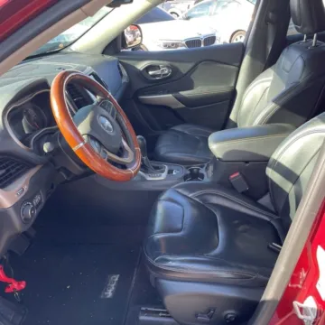 More photos of 2017 Jeep Cherokee Limited at Indy Auto Man, IN