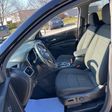 More photos of 2020 Chevrolet Equinox LT at Indy Auto Man, IN