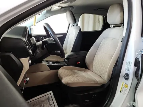 More photos of 2022 Ford Escape Hybrid SE at Indy Auto Man, IN