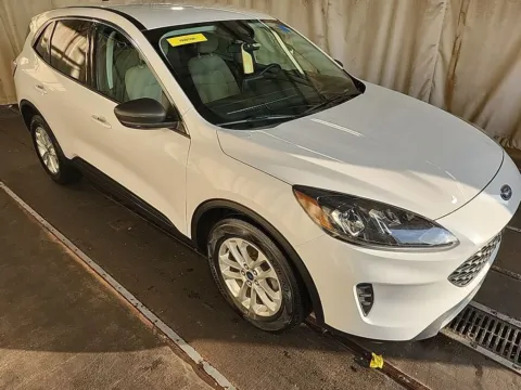 White 2022 Ford Escape Hybrid SE for sale in Indianapolis, IN
