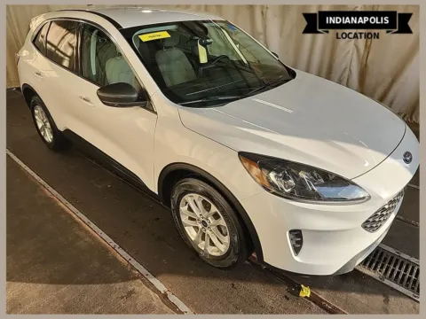 White 2022 Ford Escape Hybrid SE for sale in Indianapolis, IN