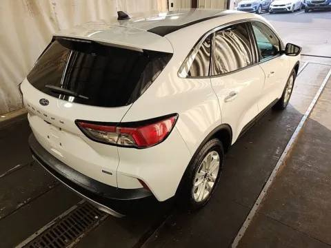 Another view of 2022 Ford Escape Hybrid SE for sale in Indianapolis, IN at Indy Auto Man - Indianapolis