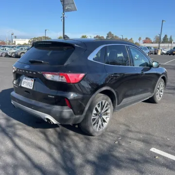 More photos of 2020 Ford Escape Titanium Hybrid at Indy Auto Man - Indianapolis, IN