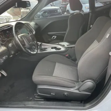 More photos of 2022 Dodge Challenger R/T at Indy Auto Man, IN