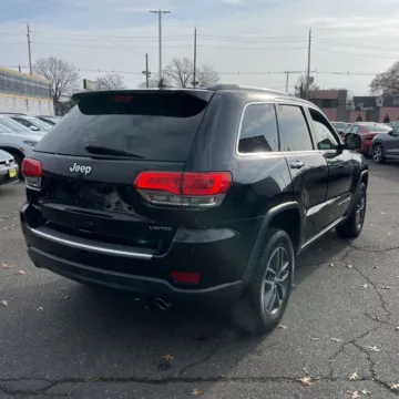 More photos of 2018 Jeep Grand Cherokee Limited at Indy Auto Man - Indianapolis, IN