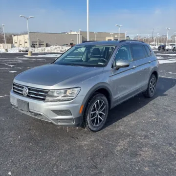 Photos of 2021 Volkswagen Tiguan 2.0T SE for sale in Indianapolis, IN at Indy Auto Man