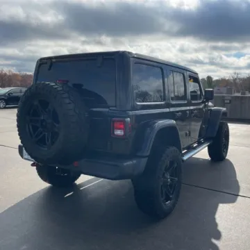More photos of 2018 Jeep Wrangler Unlimited Rubicon at Indy Auto Man - Indianapolis, IN