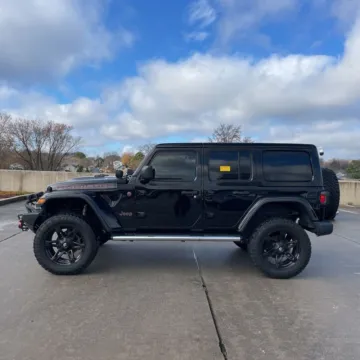 More photos of 2018 Jeep Wrangler Unlimited Rubicon at Indy Auto Man, IN
