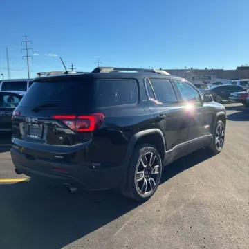 More photos of 2019 GMC Acadia SLT-1 at Indy Auto Man - Indianapolis, IN