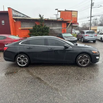 Another view of 2020 Chevrolet Malibu LT for sale in Indianapolis, IN at Indy Auto Man