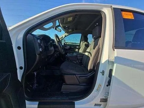 More photos of 2020 GMC Sierra 2500HD at Indy Auto Man - Indianapolis, IN