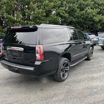 More photos of 2019 GMC Yukon XL Denali at Indy Auto Man, IN