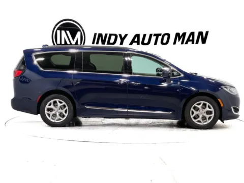 Another view of 2017 Chrysler Pacifica Touring L for sale in Indianapolis, IN at Indy Auto Man - Indianapolis