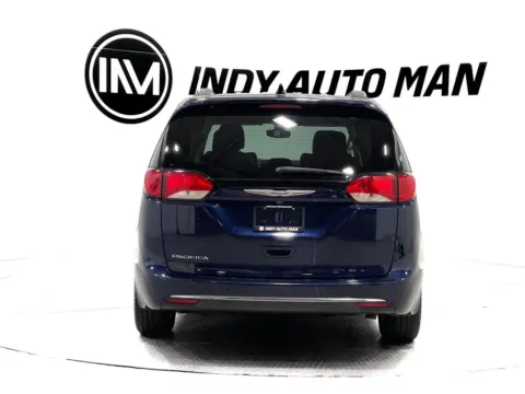 More photos of 2017 Chrysler Pacifica Touring L at Indy Auto Man - Indianapolis, IN