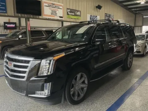 Photos of 2017 Cadillac Escalade ESV Luxury for sale in Indianapolis, IN at Indy Auto Man - Indianapolis