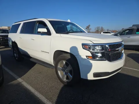 White 2018 Chevrolet Suburban LT for sale in Indianapolis, IN