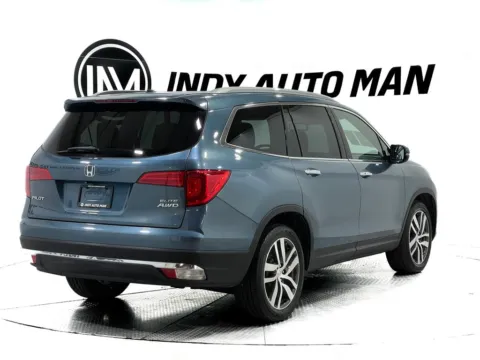 More photos of 2016 Honda Pilot Elite at Indy Auto Man - Indianapolis, IN