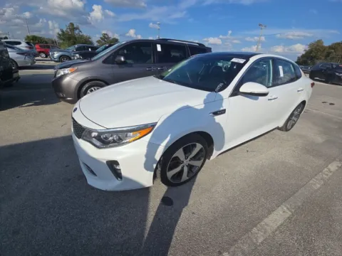 Photos of 2018 Kia Optima SX Turbo for sale in Indianapolis, IN at Indy Auto Man - Indianapolis