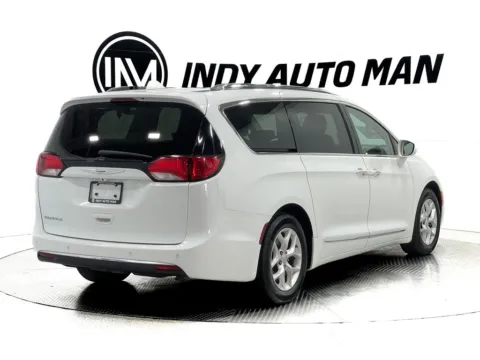 More photos of 2018 Chrysler Pacifica Touring L Plus at Indy Auto Man, IN
