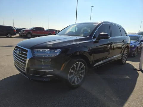 Photos of 2018 Audi Q7 3.0T Prestige quattro for sale in Indianapolis, IN at Indy Auto Man - Indianapolis