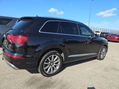 Another view of 2018 Audi Q7 3.0T Prestige quattro for sale in Indianapolis, IN at Indy Auto Man - Indianapolis
