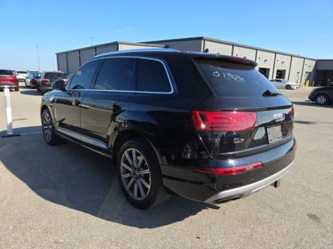 More photos of 2018 Audi Q7 3.0T Prestige quattro at Indy Auto Man - Indianapolis, IN