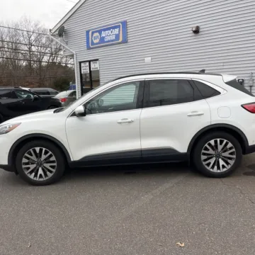 More photos of 2020 Ford Escape Titanium Hybrid at Indy Auto Man, IN