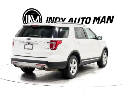 More photos of 2016 Ford Explorer XLT at Indy Auto Man - Indianapolis, IN