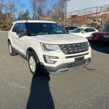White 2016 Ford Explorer XLT for sale in Indianapolis, IN