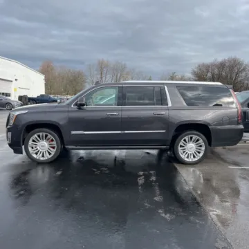 Another view of 2018 Cadillac Escalade ESV Platinum Edition for sale in Indianapolis, IN at Indy Auto Man - Indianapolis