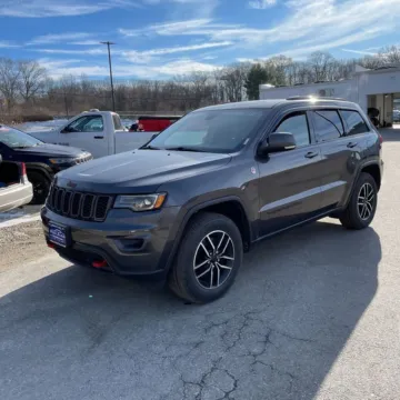 Photos of 2021 Jeep Grand Cherokee Trailhawk for sale in Indianapolis, IN at Indy Auto Man