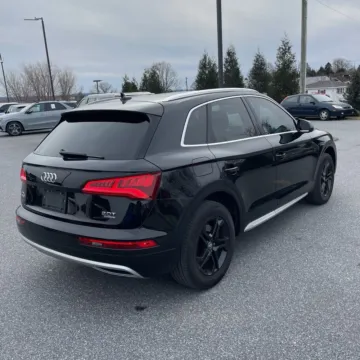 More photos of 2018 Audi Q5 2.0T Premium quattro at Indy Auto Man - Indianapolis, IN