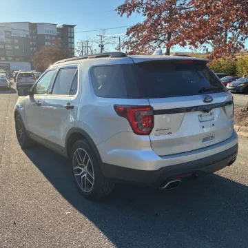 More photos of 2017 Ford Explorer Sport at Indy Auto Man - Indianapolis, IN