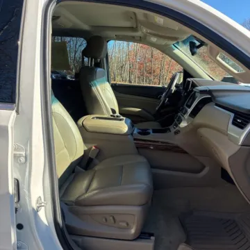 More photos of 2018 GMC Yukon SLT at Indy Auto Man - Indianapolis, IN