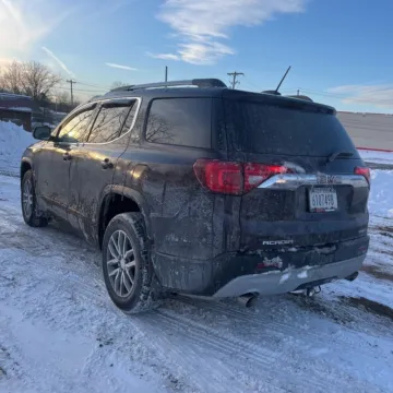 More photos of 2018 GMC Acadia SLE-2 at Indy Auto Man - Indianapolis, IN