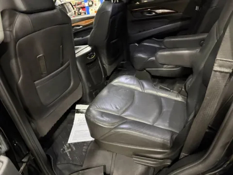More photos of 2018 Cadillac Escalade Premium Luxury at Indy Auto Man - Indianapolis, IN