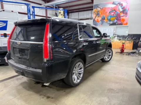 Photos of 2018 Cadillac Escalade Premium Luxury for sale in Indianapolis, IN at Indy Auto Man - Indianapolis
