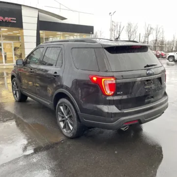 More photos of 2019 Ford Explorer XLT at Indy Auto Man - Indianapolis, IN