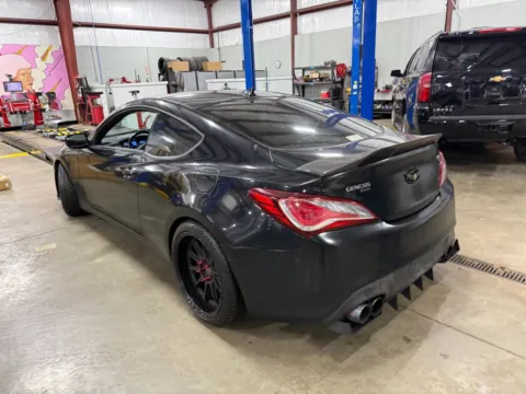 More photos of 2014 Hyundai Genesis Coupe 2.0T R-Spec at Indy Auto Man - Indianapolis, IN