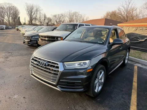 Photos of 2018 Audi Q5 2.0T Premium quattro for sale in Indianapolis, IN at Indy Auto Man - Indianapolis