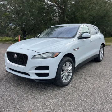 Photos of 2017 Jaguar F-PACE 35t Prestige for sale in Indianapolis, IN at Indy Auto Man - Indianapolis