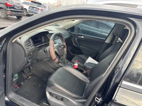 More photos of 2019 Volkswagen Tiguan 2.0T SEL 4Motion at Indy Auto Man - Indianapolis, IN