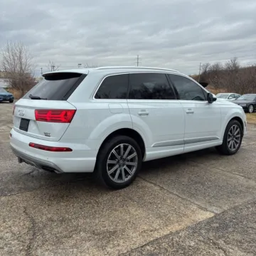 More photos of 2018 Audi Q7 3.0T Prestige quattro at Indy Auto Man - Indianapolis, IN