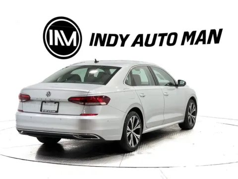 More photos of 2020 Volkswagen Passat 2.0T SEL at Indy Auto Man - Indianapolis, IN