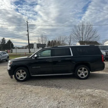 More photos of 2018 Chevrolet Suburban Premier at Indy Auto Man - Indianapolis, IN