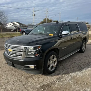 Photos of 2018 Chevrolet Suburban Premier for sale in Indianapolis, IN at Indy Auto Man - Indianapolis