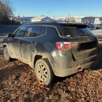 More photos of 2018 Jeep Compass Trailhawk at Indy Auto Man - Indianapolis, IN