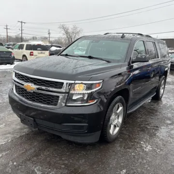 Photos of 2019 Chevrolet Suburban LT for sale in Indianapolis, IN at Indy Auto Man - Indianapolis