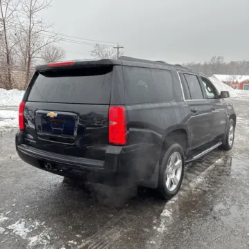 More photos of 2019 Chevrolet Suburban LT at Indy Auto Man - Indianapolis, IN